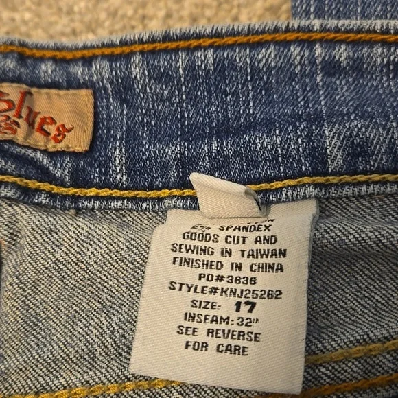 Paris Blues Jeans Womens Size 17 Light Blue Distressed Flare Leg - Picture 5 of 14